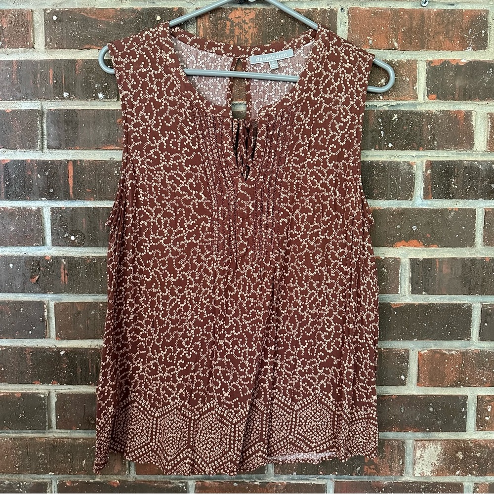 Brownish Red Patterned Tie Front Sleeveless Daniel Rainn Stitch Fix Blouse